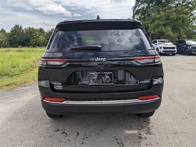 2025 Jeep Grand Cherokee GRAND CHEROKEE LAREDO X 4X4