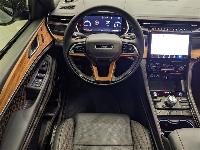 2025 Jeep Grand Cherokee GRAND CHEROKEE SUMMIT RESERVE 4X4