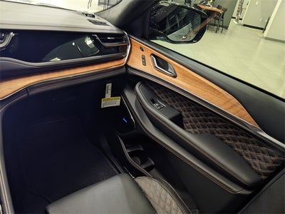 2025 Jeep Grand Cherokee GRAND CHEROKEE SUMMIT RESERVE 4X4