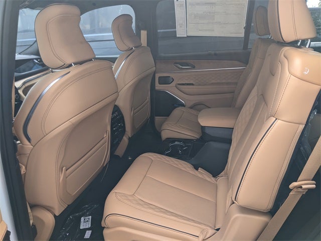 2025 Jeep Grand Cherokee GRAND CHEROKEE SUMMIT RESERVE 4X4