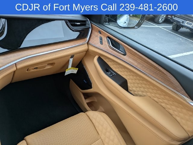 2027 Jeep Grand Cherokee GRAND CHEROKEE SUMMIT 4X4