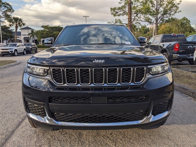 2025 Jeep Grand Cherokee GRAND CHEROKEE L LAREDO X 4X2