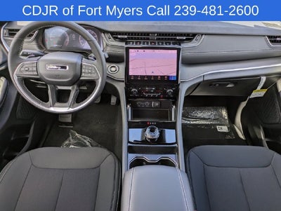 2027 Jeep Grand Cherokee GRAND CHEROKEE L LAREDO X 4X2