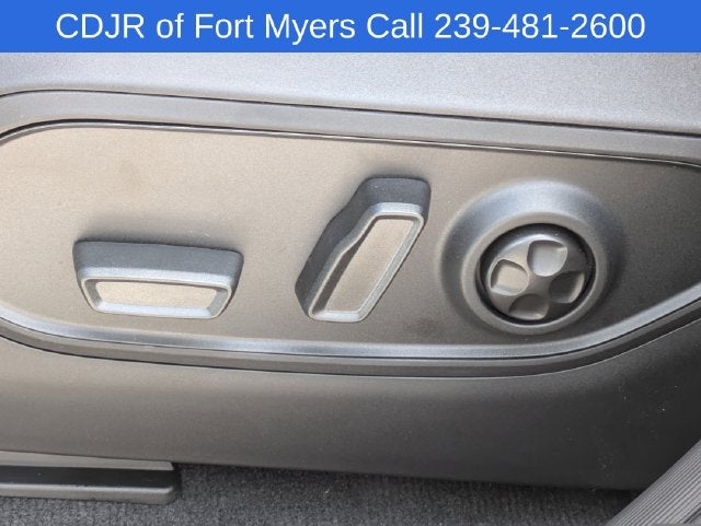 2027 Jeep Grand Cherokee GRAND CHEROKEE L LAREDO X 4X2