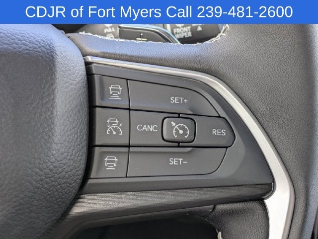 2027 Jeep Grand Cherokee GRAND CHEROKEE L LAREDO X 4X2