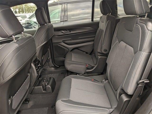 2025 Jeep Grand Cherokee GRAND CHEROKEE L LAREDO X 4X2