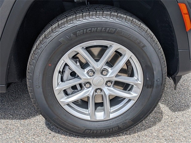 2025 Jeep Grand Cherokee GRAND CHEROKEE L LAREDO X 4X2