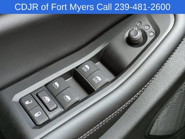 2027 Jeep Grand Cherokee GRAND CHEROKEE L LAREDO ALTITUDE 4X2