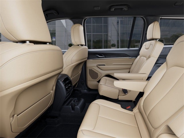 2025 Jeep Grand Cherokee GRAND CHEROKEE L LIMITED 4X2