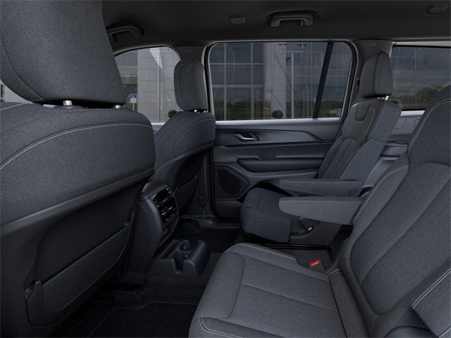 2025 Jeep Grand Cherokee GRAND CHEROKEE L LAREDO 4X4