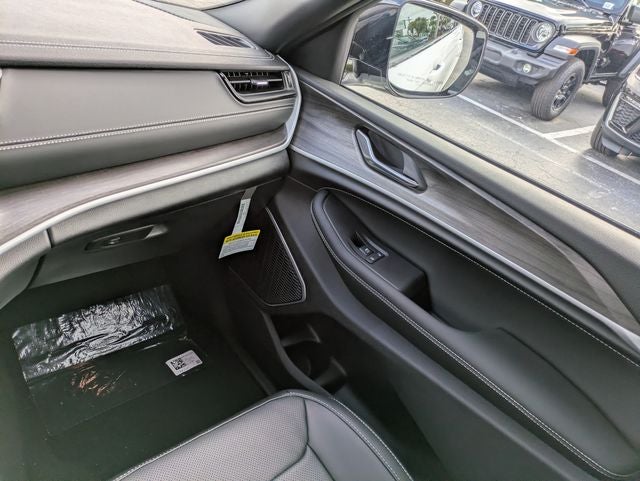 2026 Jeep Grand Cherokee GRAND CHEROKEE L LIMITED RESERVE 4X4