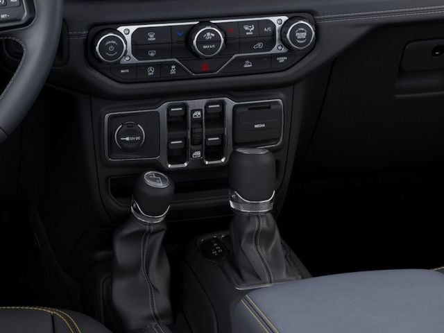 2026 Jeep Gladiator GLADIATOR SAHARA 4X4