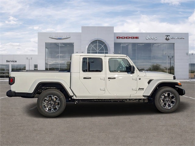 2026 Jeep Gladiator Sport photo 2