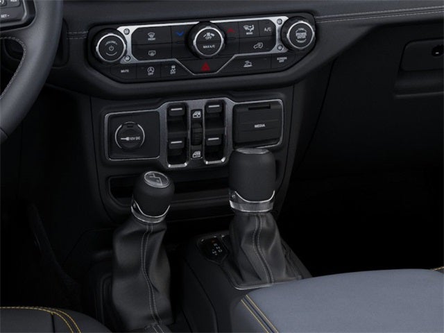 2026 Jeep Gladiator GLADIATOR SAHARA 4X4