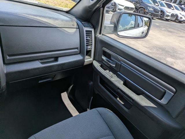 2024 RAM 1500 Classic Warlock Crew Cab 4x4 5'7' Box