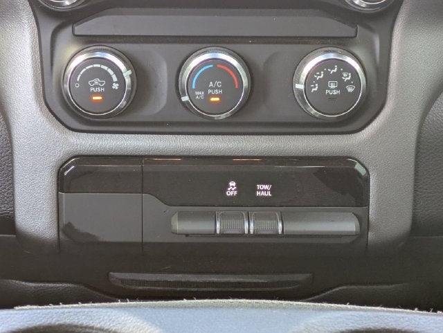 2020 RAM 1500 Big Horn Crew Cab 4x2 5'7' Box