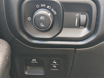 2022 RAM 1500 Big Horn Crew Cab 4x2 5'7' Box