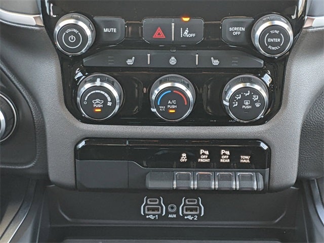 2025 RAM 1500 Big Horn Crew Cab 4x4 5'7' Box