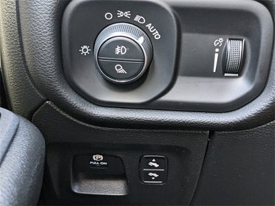 2025 RAM 1500 Big Horn Crew Cab 4x4 5'7' Box