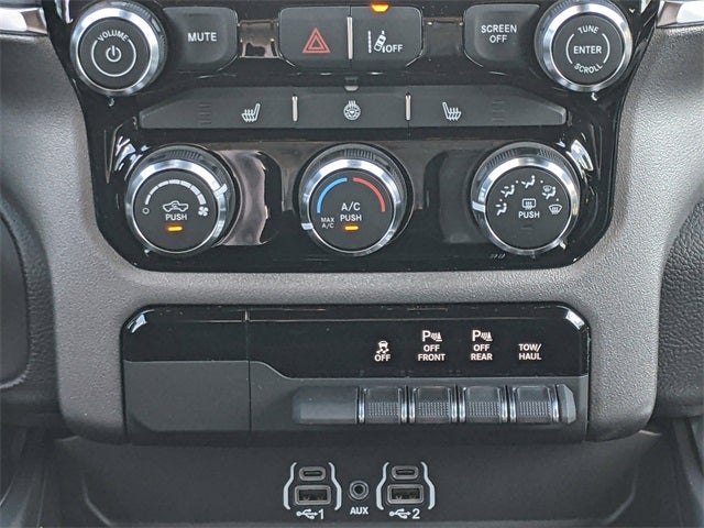 2025 RAM Ram 1500 RAM 1500 BIG HORN CREW CAB 4X4 5'7' BOX