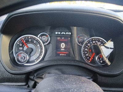 2024 RAM 1500 Tradesman Crew Cab 4x4 5'7' Box