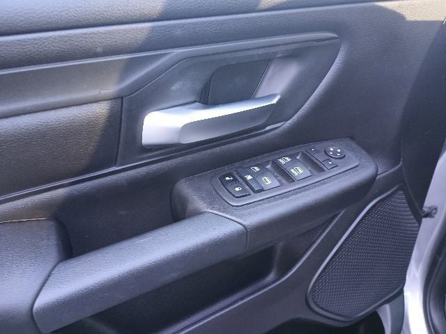 2024 RAM 1500 Tradesman Crew Cab 4x4 5'7' Box