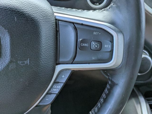 2020 RAM 1500 Big Horn Crew Cab 4x4 5'7' Box
