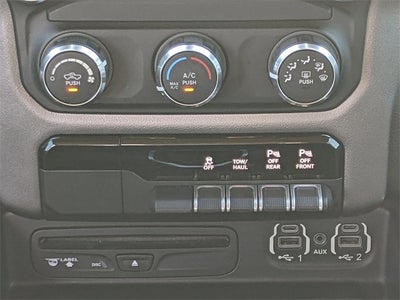 2019 RAM 1500 Big Horn/Lone Star Crew Cab 4x4 5'7' Box