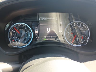 2020 RAM 1500 Laramie Crew Cab 4x4 5'7' Box