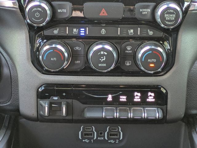 2021 RAM 1500 Laramie Crew Cab 4x4 5'7' Box