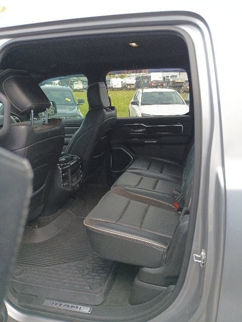 2021 RAM 1500 Laramie Crew Cab 4x4 5'7' Box