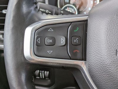 2020 RAM 1500 Laramie Crew Cab 4x4 5'7' Box