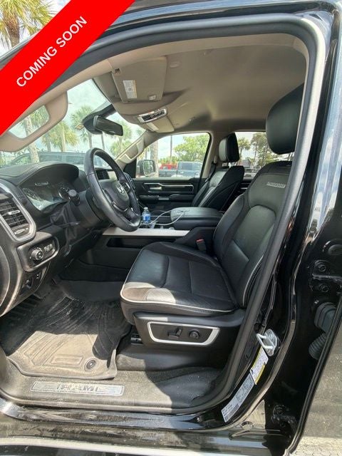 2020 RAM 1500 Laramie Crew Cab 4x4 5'7' Box