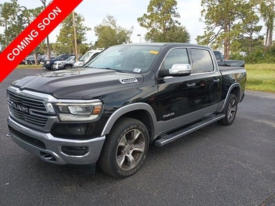 2020 RAM 1500 Laramie Crew Cab 4x4 5'7' Box