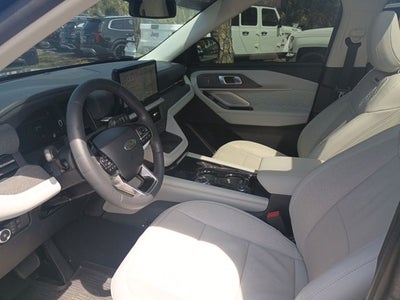 2025 Ford Explorer Platinum