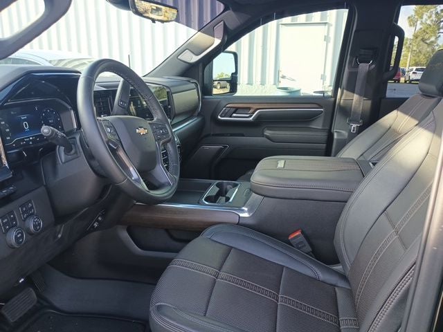 2025 Chevrolet Silverado 3500HD 4WD Crew Cab Long Bed High Country