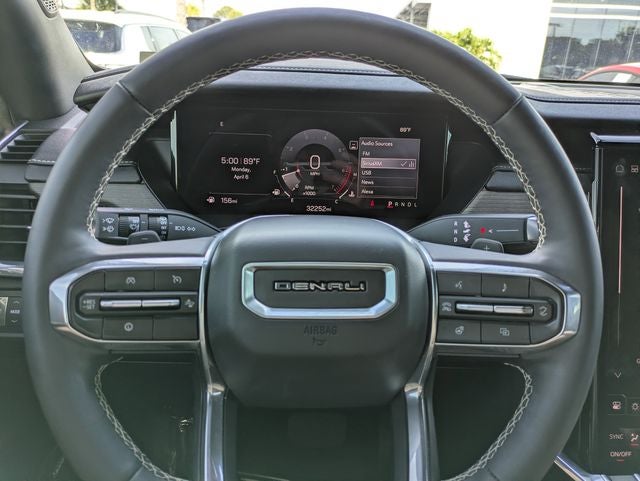 2024 GMC Acadia FWD Denali