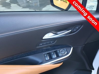 2025 Cadillac XT4 FWD Premium Luxury