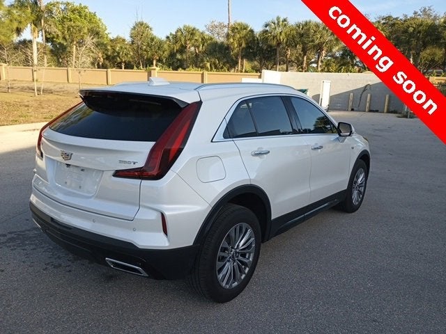 2025 Cadillac XT4 FWD Premium Luxury