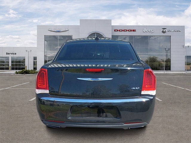 2019 Chrysler 300 Touring
