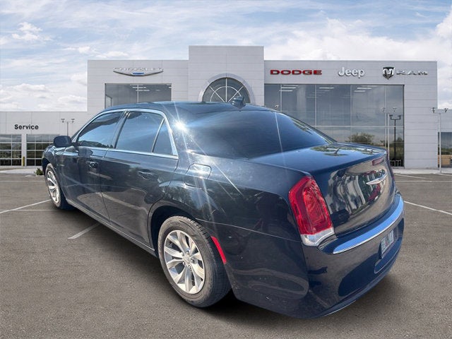 2019 Chrysler 300 Touring
