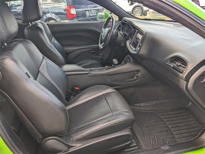 2017 Dodge Challenger SXT Plus