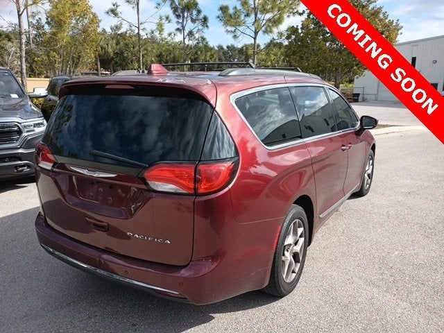 2017 Chrysler Pacifica Touring-L