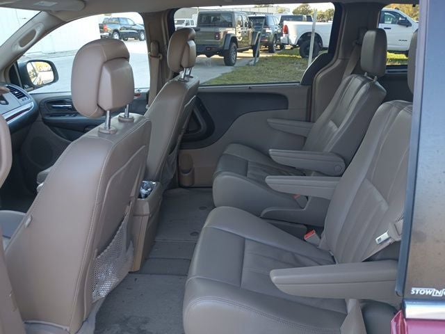 2014 Chrysler Town & Country Touring