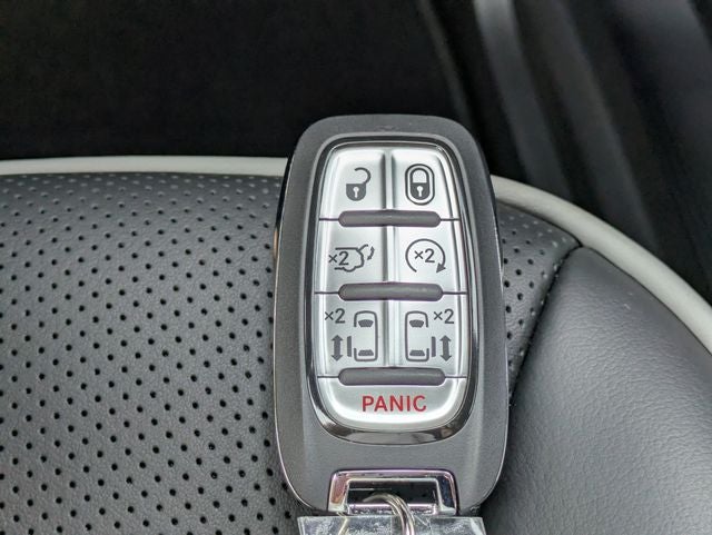 2027 Chrysler Pacifica PACIFICA LIMITED
