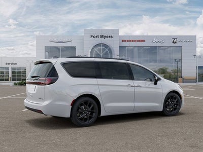 2027 Chrysler Pacifica PACIFICA LIMITED