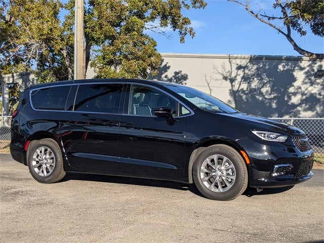 2026 Chrysler Pacifica PACIFICA LIMITED