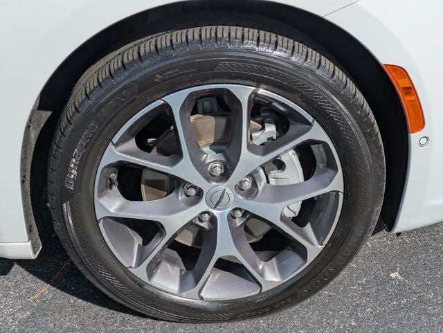 2023 Chrysler Pacifica Limited AWD