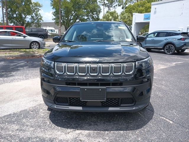 2022 Jeep Compass Latitude Lux