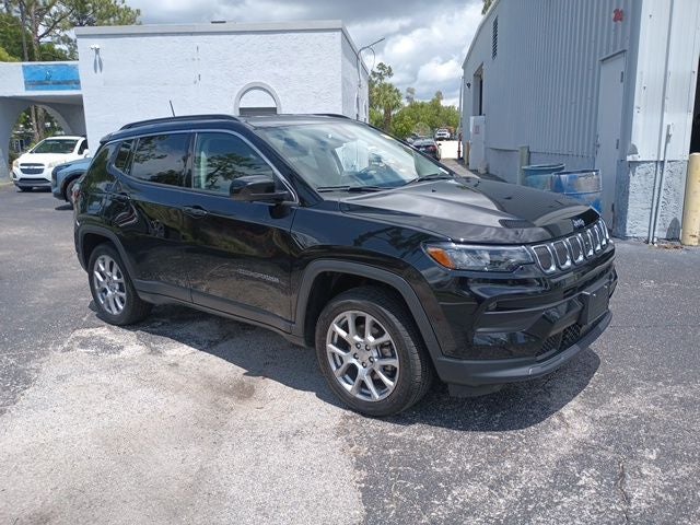 2022 Jeep Compass Latitude Lux